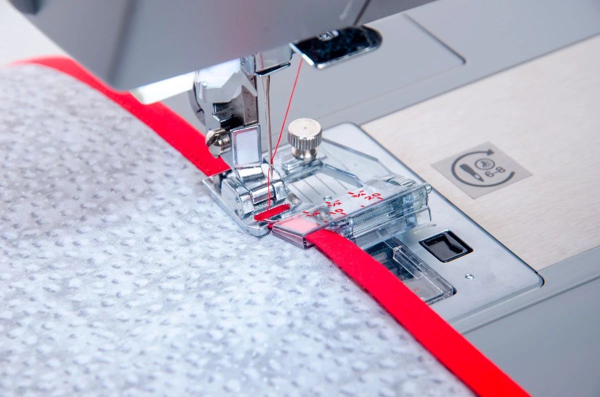 Adjustable Bias Tape Binder Foot for High Speed Straight Stitch Machines