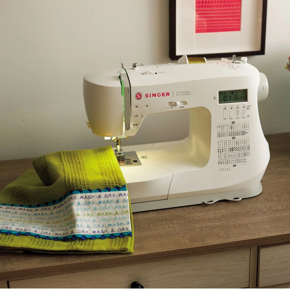 C7220 Sewing Machine