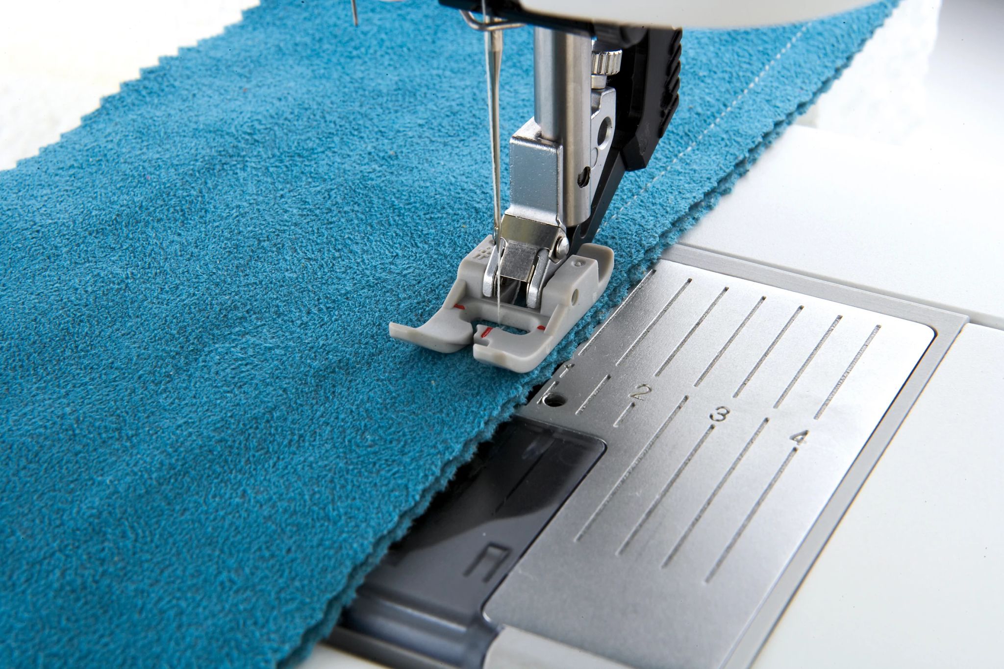 PFAFF expression 710 Sewing Machine for versatility