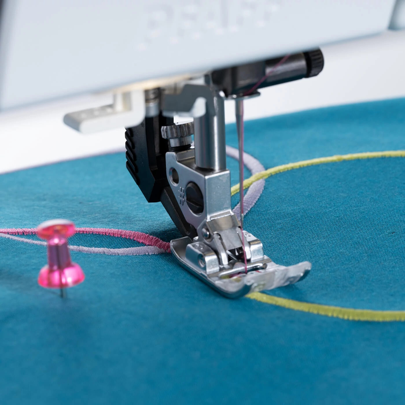 ambition™ 620 Sewing Machine + GIFT w/PURCHASE
