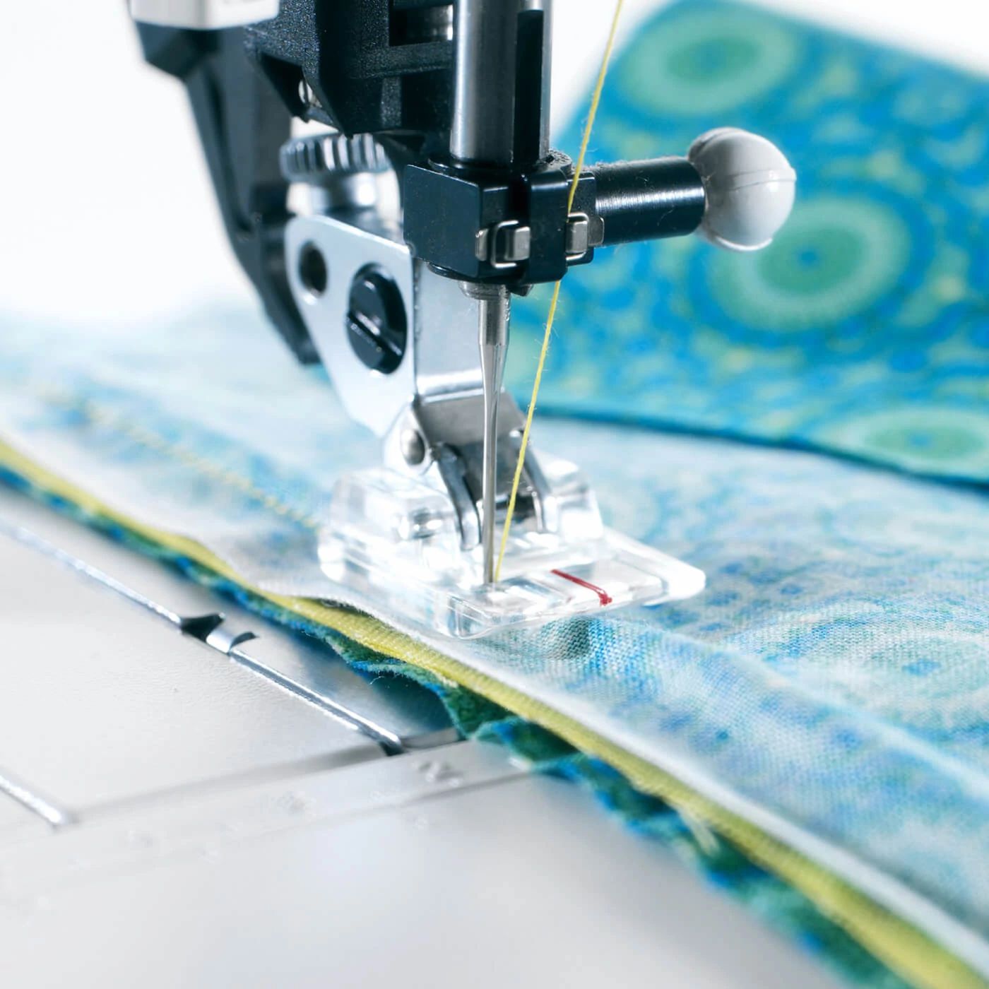 Pfaff Passport 2.0 Compact Sewing Machine – Quality Sewing & Vacuum