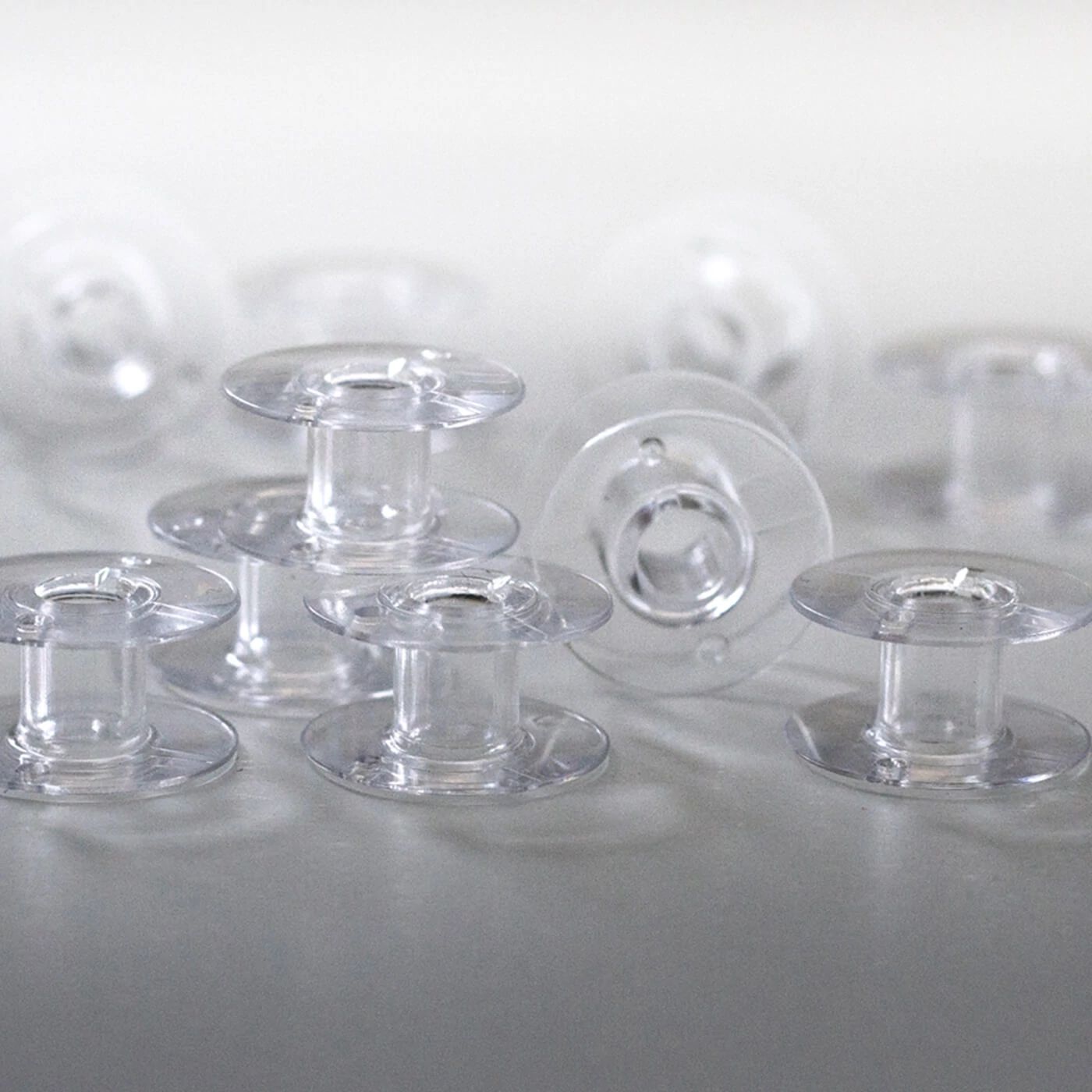 10 Plastic Bobbins for Pfaff Home Sewing Machines #9033p 