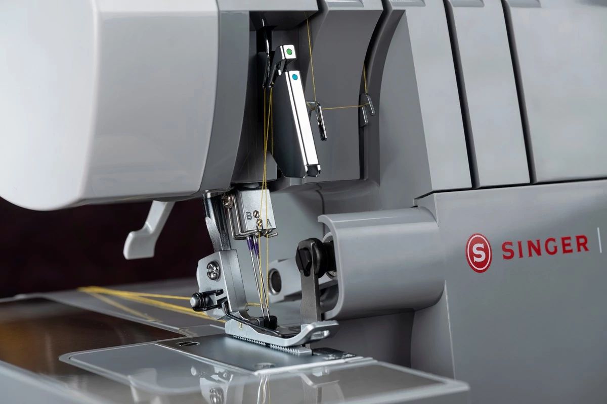 Singer HD0400S Heavy Duty Serger. Buy now Sale Price 279.99 limited stock!