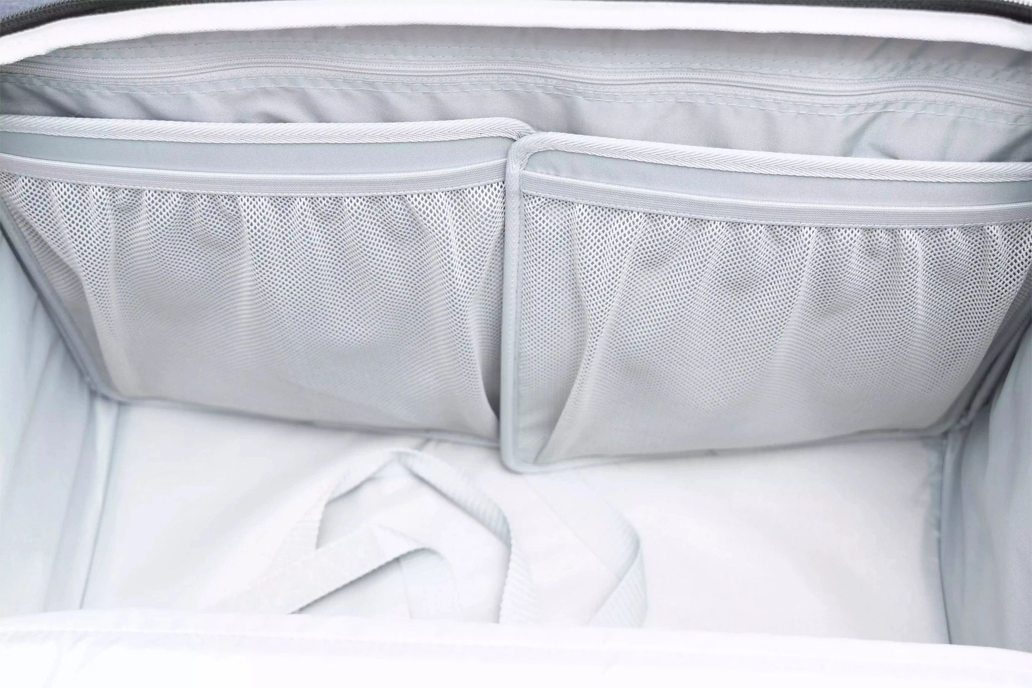 Shop Singer Sewing Machine Roller Bag 20.5"