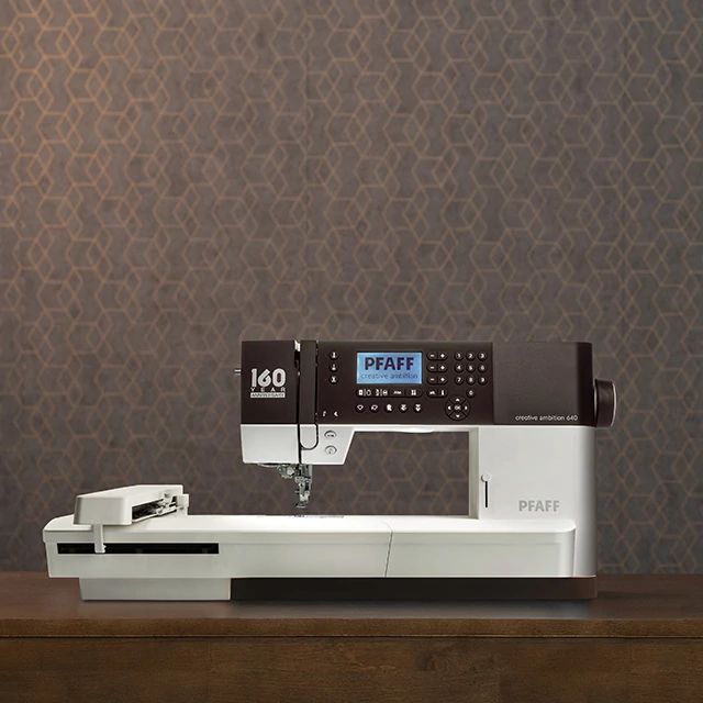 Máquina de coser y bordar creative™ ambition™ 640